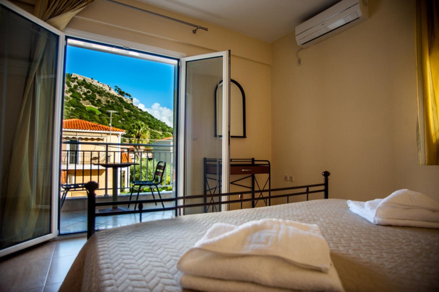 Dimitra'S House Apartment Argostoli  Bagian luar foto